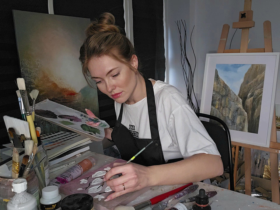 Ira Gromova – author image